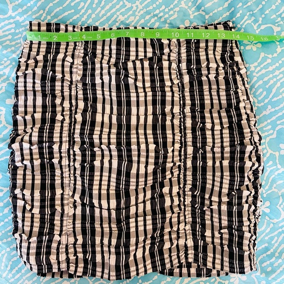 Zara Mini Skirt Sz 28 - Picture 4 of 9